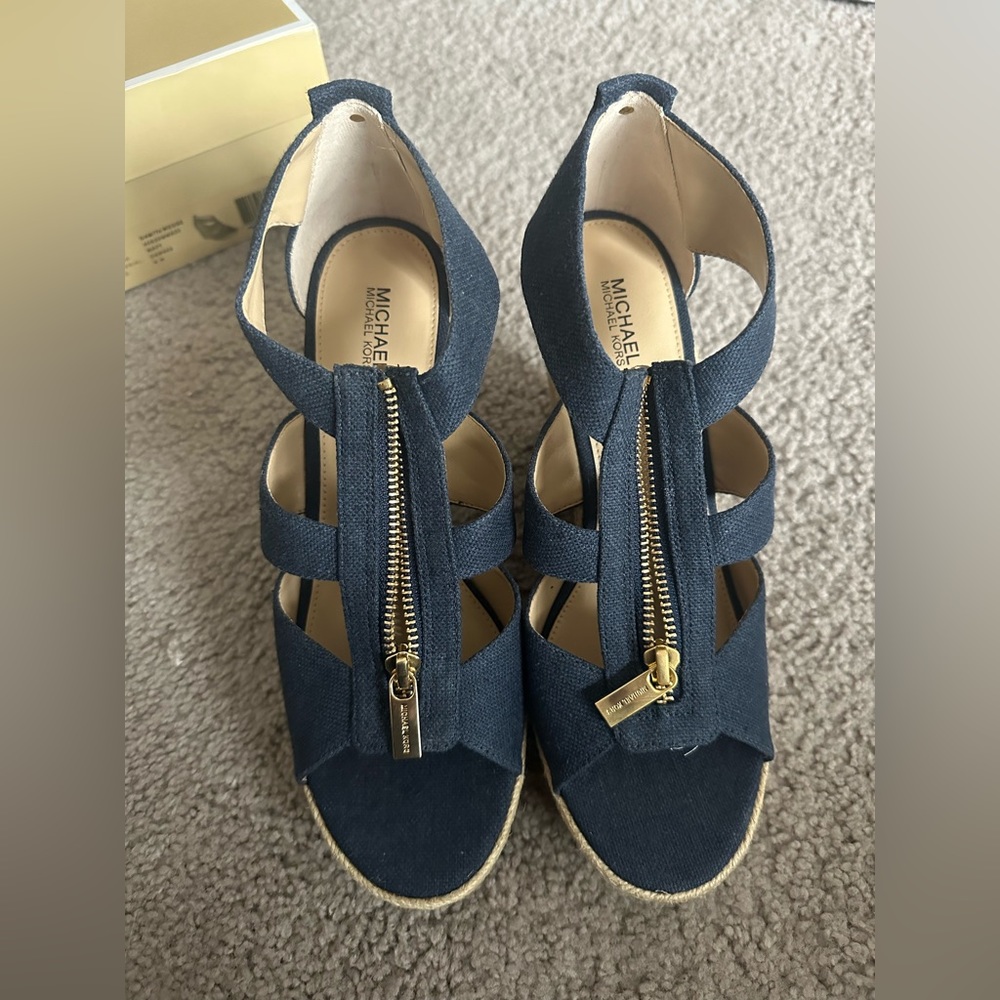 Michael Kors Damita Wedge sandal - never worn - women’s size 9
